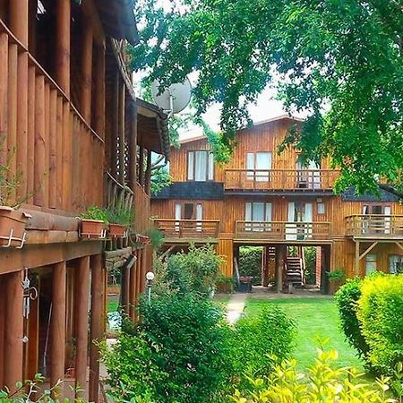 Cabanas Spa Bungalows Huarranchi Пукон Экстерьер фото